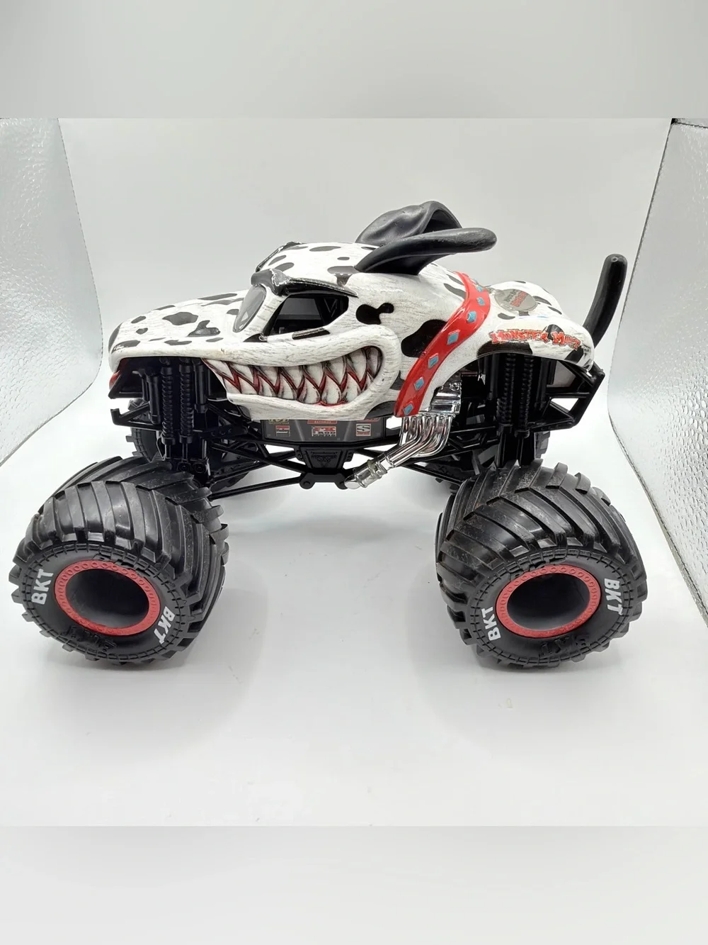 Spin Master 2018 Monster Jam Monster Mutt Dalmatian Rev N Roar Push Car